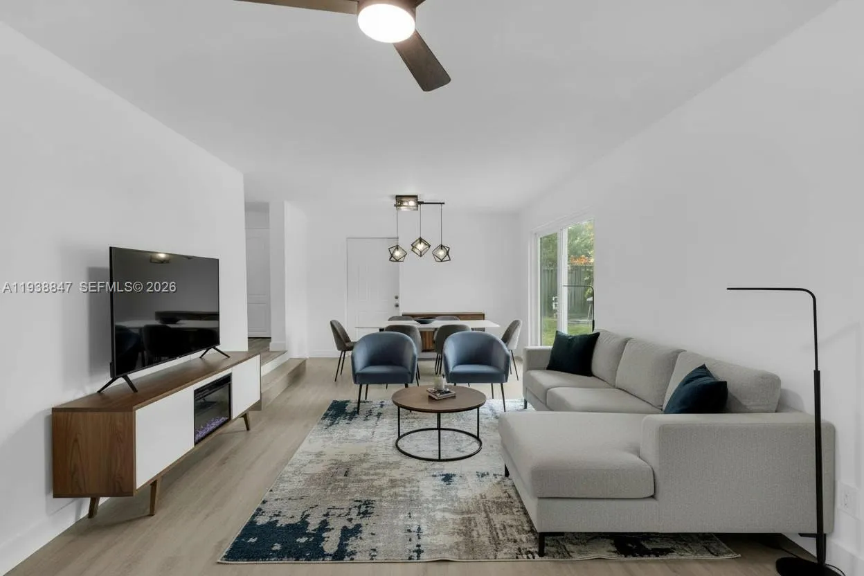 649 NW 24th Ave, Fort Lauderdale FL 33311