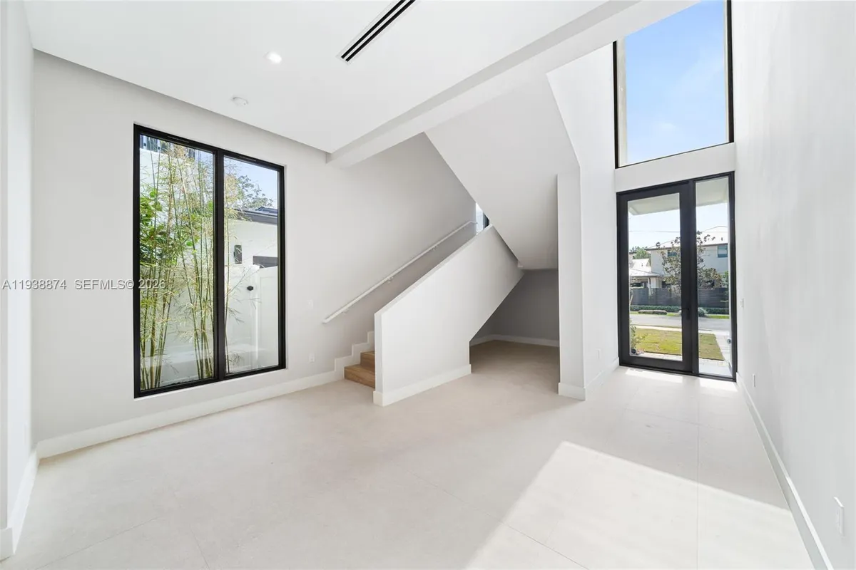 1117 SE 9th St, Fort Lauderdale FL 33316