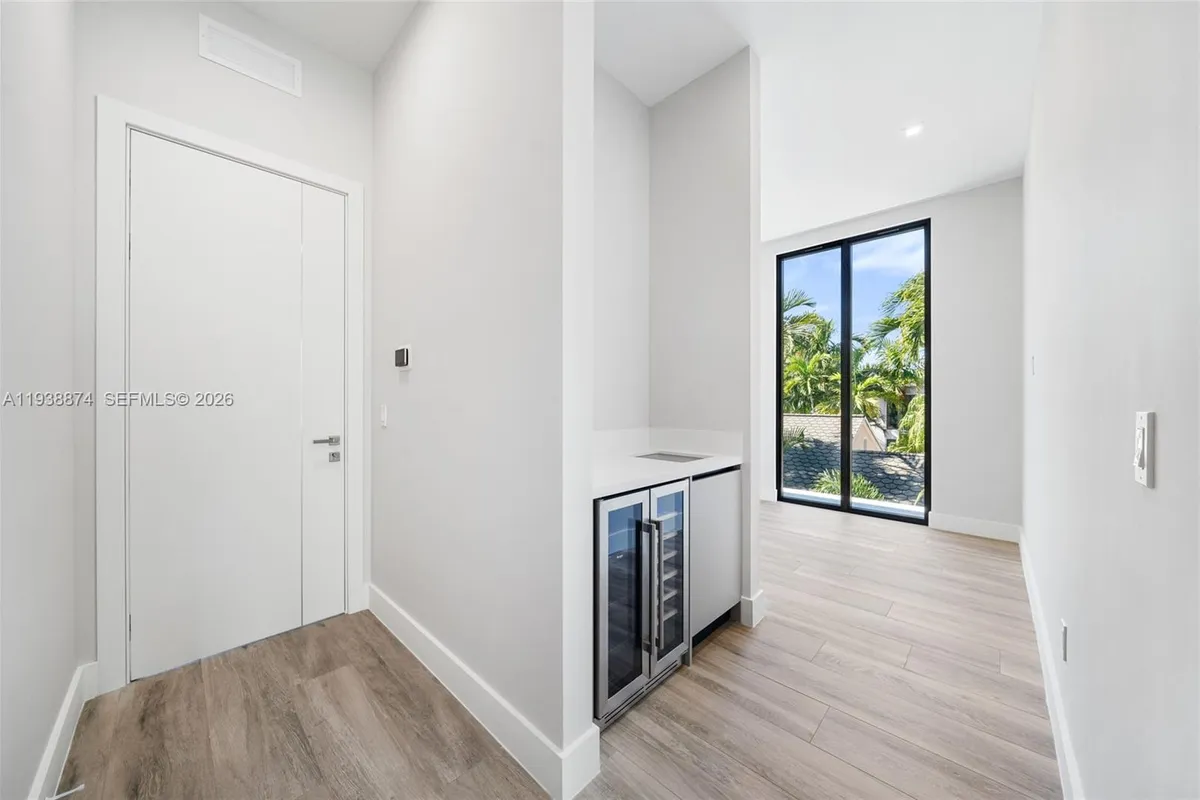 1117 SE 9th St, Fort Lauderdale FL 33316