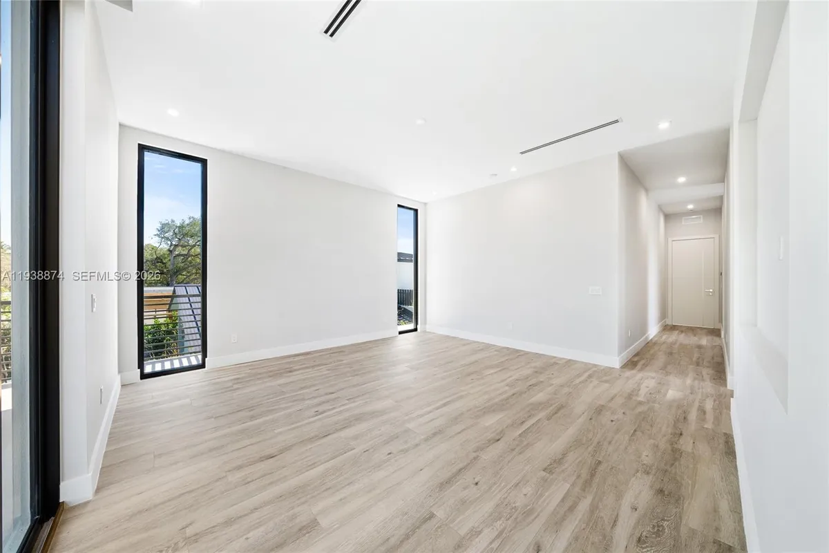 1117 SE 9th St, Fort Lauderdale FL 33316