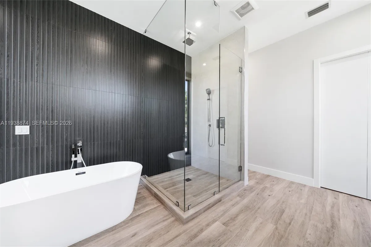 1117 SE 9th St, Fort Lauderdale FL 33316