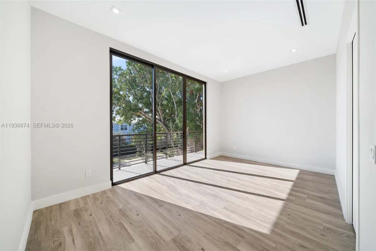 1117 SE 9th St, Fort Lauderdale FL 33316