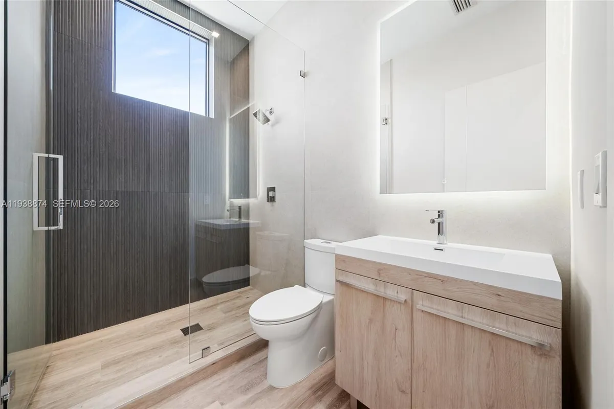 1117 SE 9th St, Fort Lauderdale FL 33316