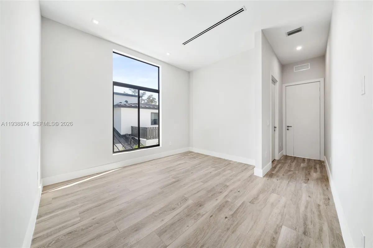 1117 SE 9th St, Fort Lauderdale FL 33316