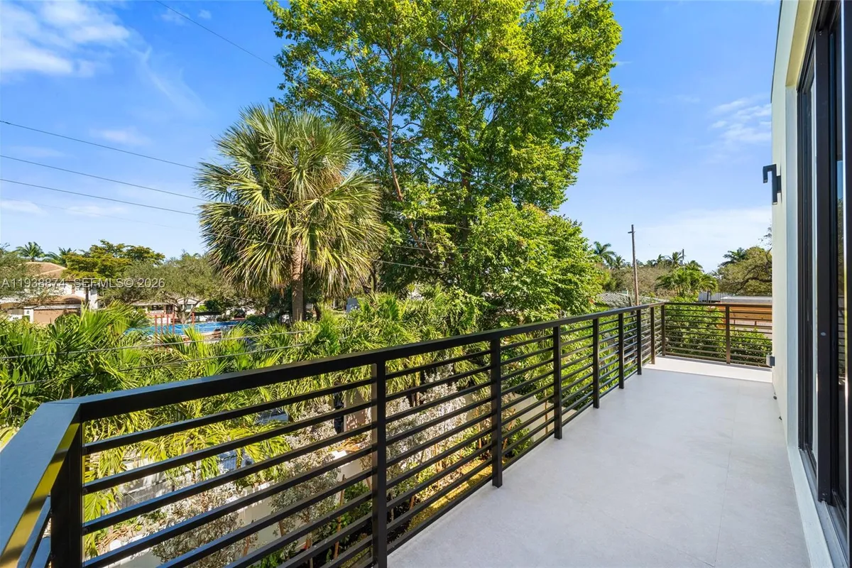 1117 SE 9th St, Fort Lauderdale FL 33316