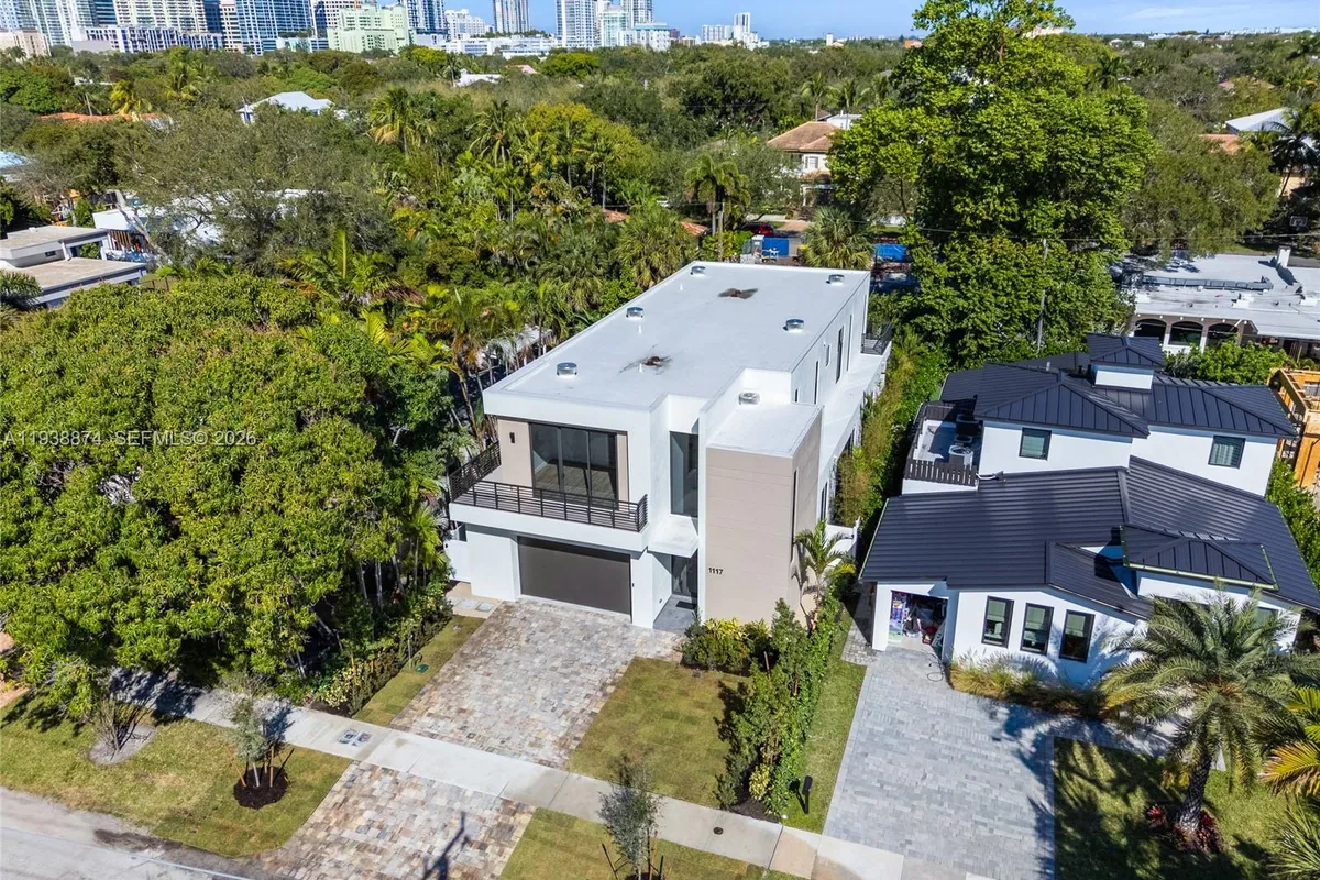 1117 SE 9th St, Fort Lauderdale FL 33316