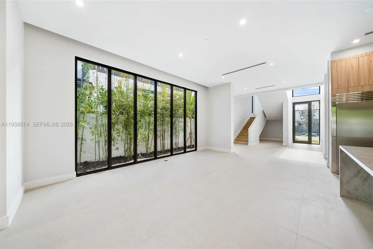 1117 SE 9th St, Fort Lauderdale FL 33316