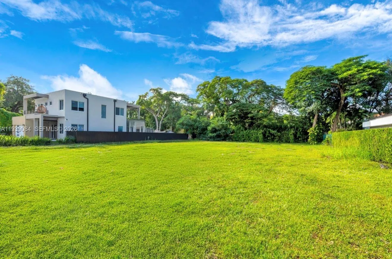 7240 SW 63rd Ct, South Miami FL 33143