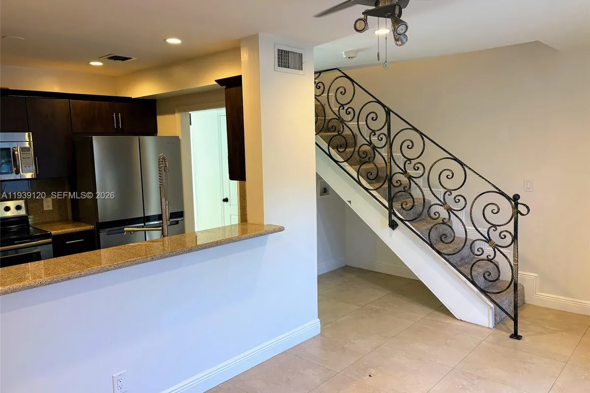 5555 SW Ludlam Rd # 105, South Miami FL 33155