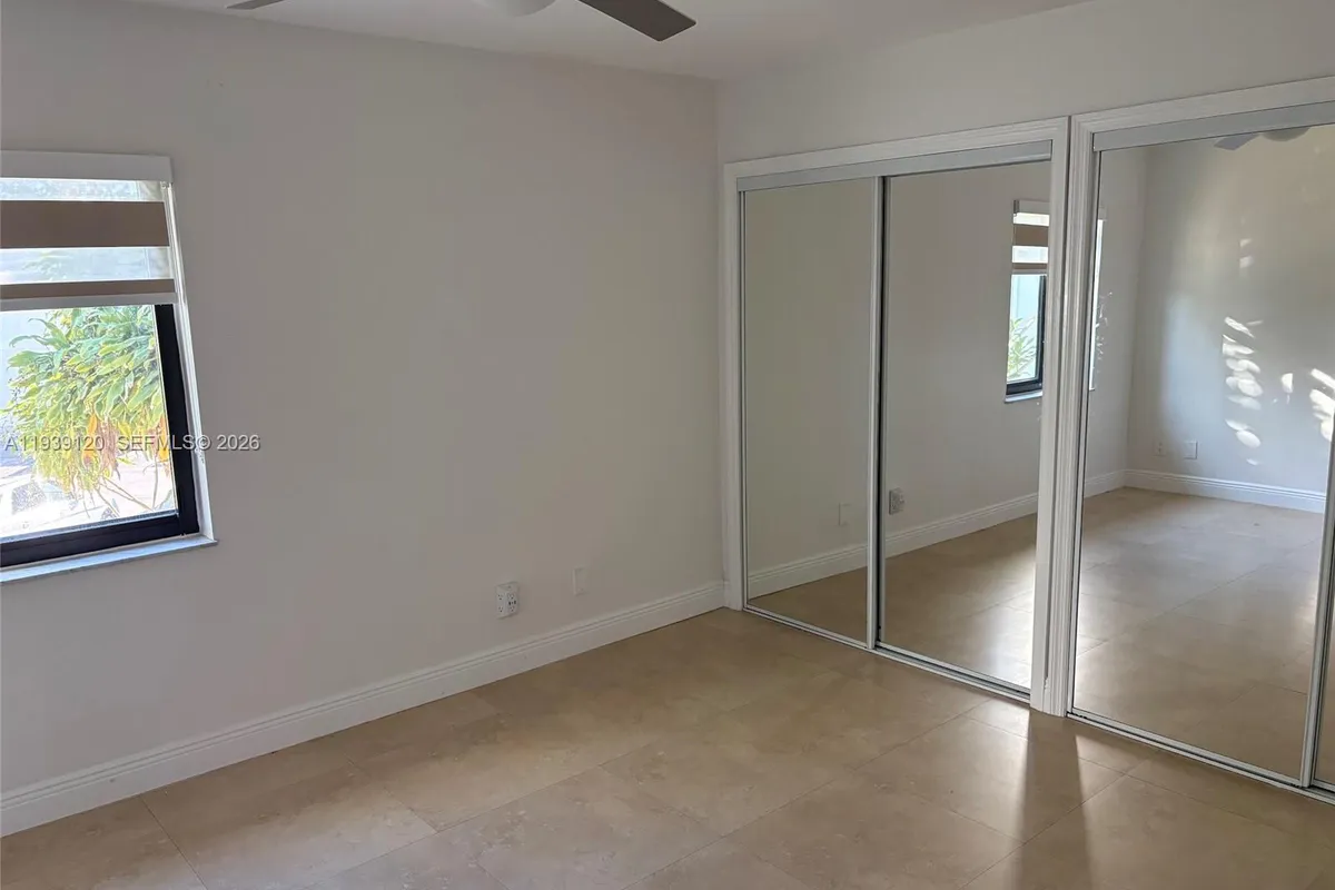 5555 SW Ludlam Rd # 105, South Miami FL 33155