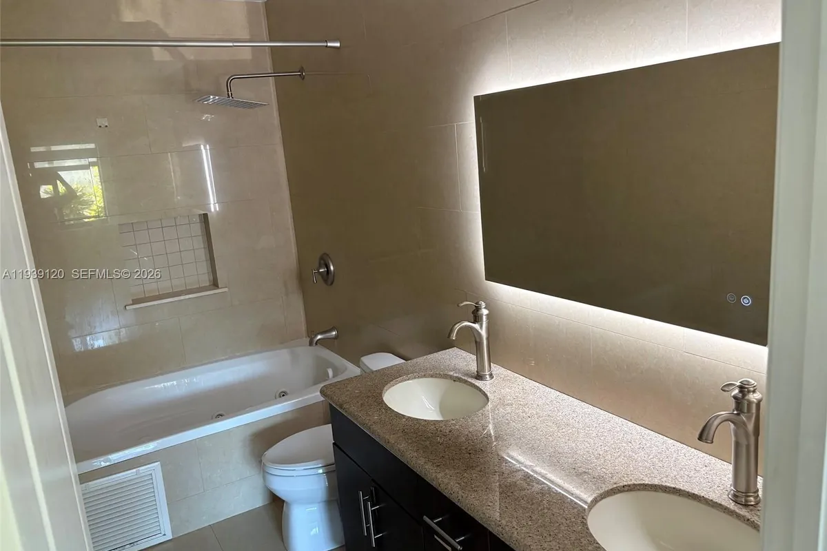 5555 SW Ludlam Rd # 105, South Miami FL 33155