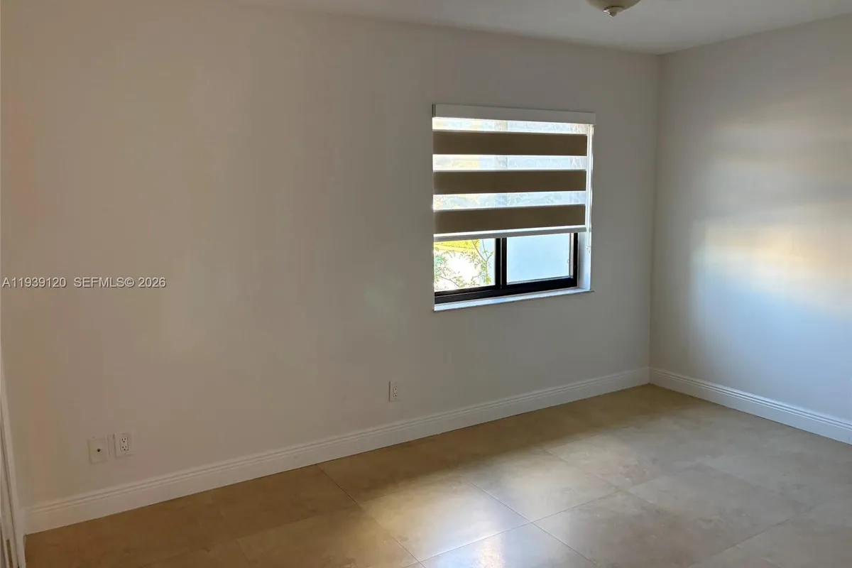 5555 SW Ludlam Rd # 105, South Miami FL 33155