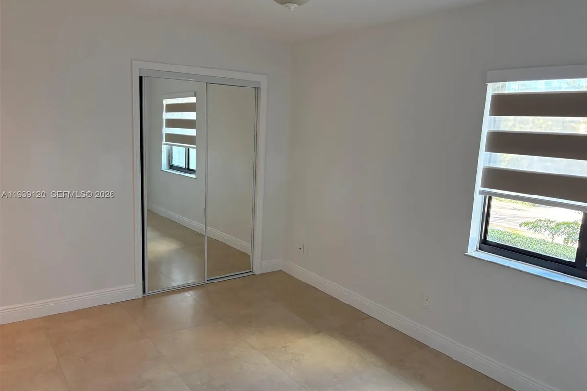 5555 SW Ludlam Rd # 105, South Miami FL 33155