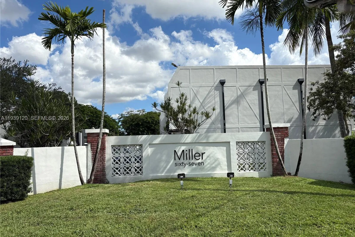 5555 SW Ludlam Rd # 105, South Miami FL 33155