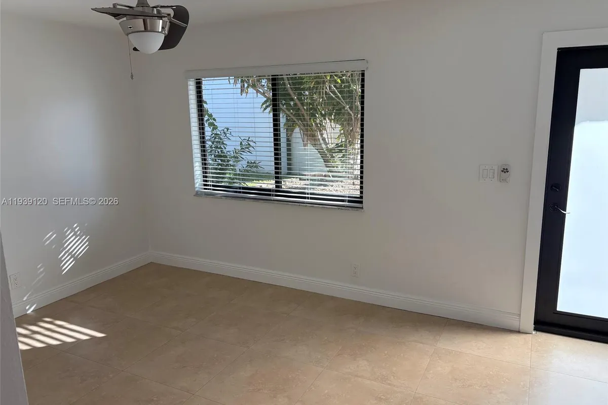 5555 SW Ludlam Rd # 105, South Miami FL 33155