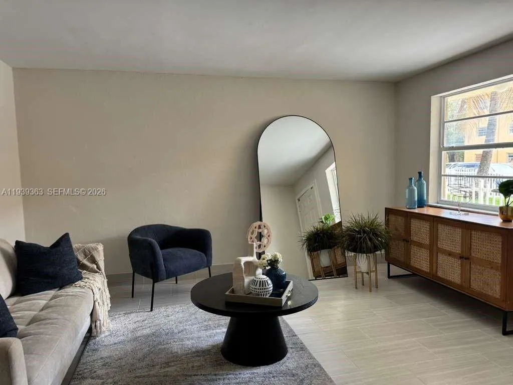 955 W 74 Street # 108, Hialeah FL 33012