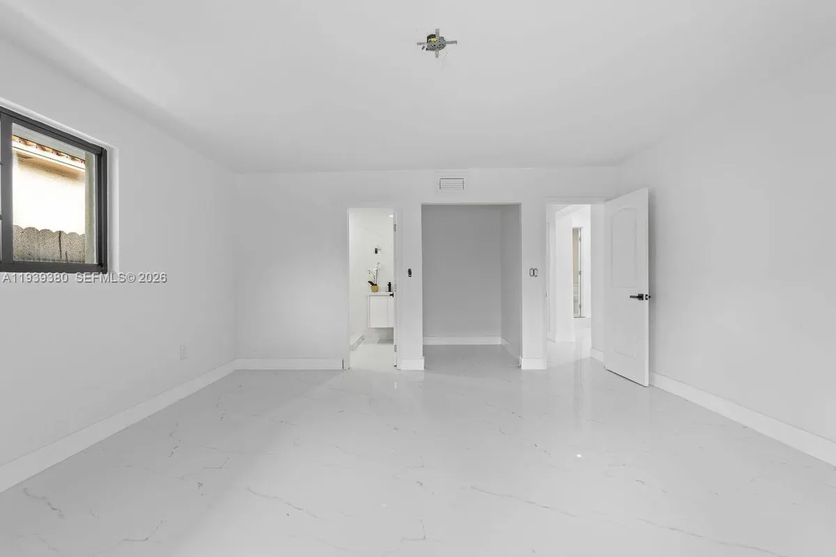 1741 SW 17th Ct, Miami FL 33145