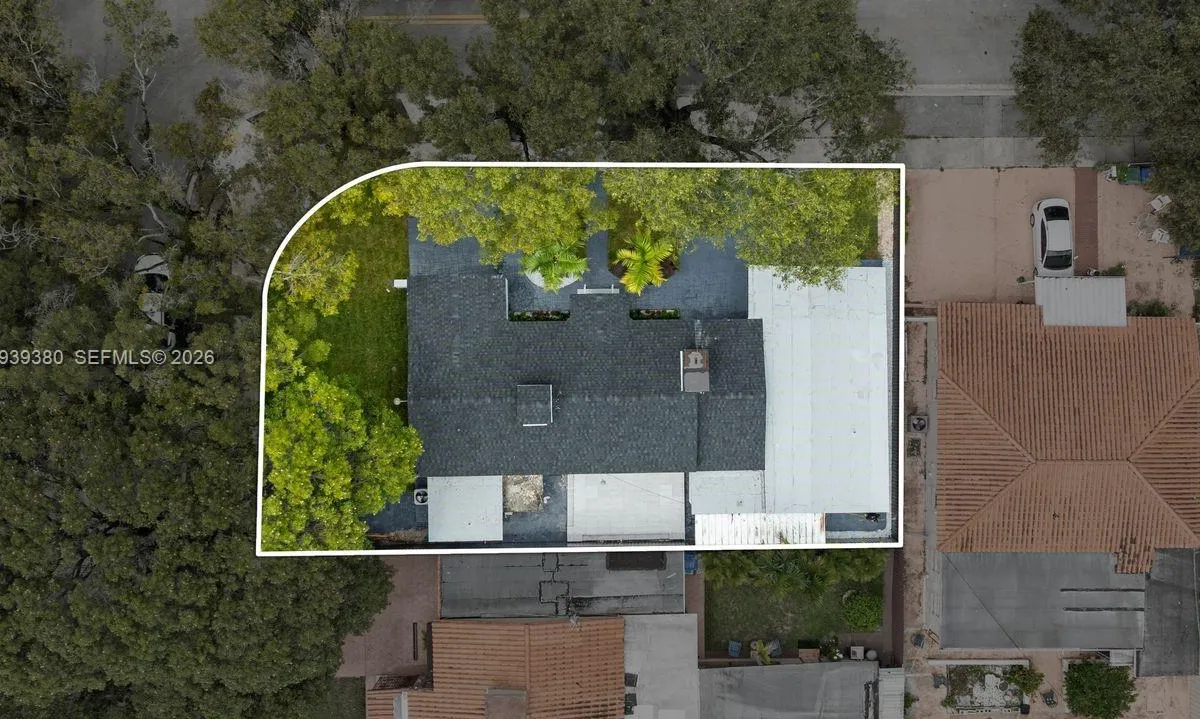 1741 SW 17th Ct, Miami FL 33145