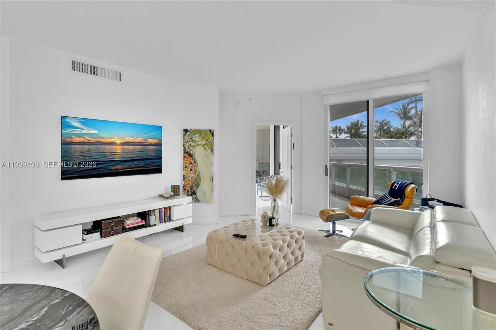 21050 Point Pl # 302, Aventura FL 33180