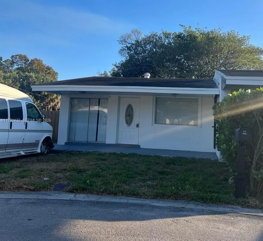 2920 NW 11th Pl, Fort Lauderdale FL 33311