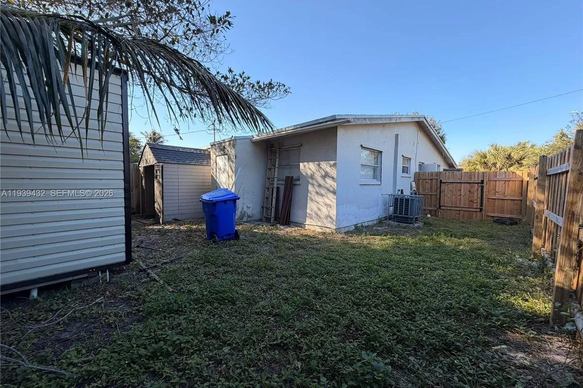 2920 NW 11th Pl, Fort Lauderdale FL 33311