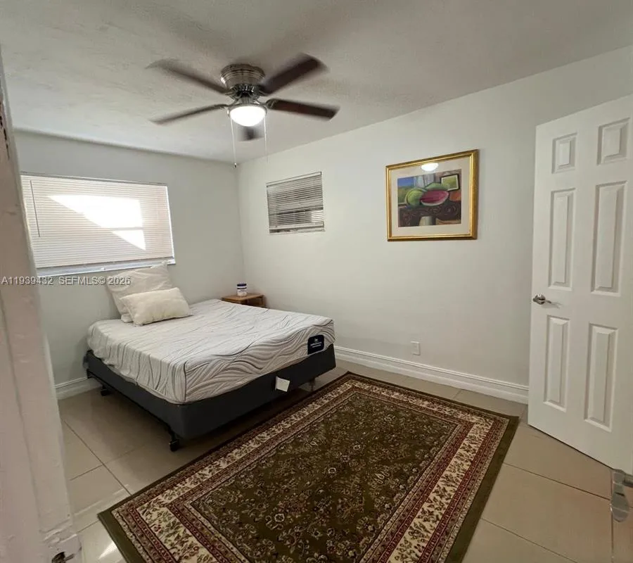 2920 NW 11th Pl, Fort Lauderdale FL 33311