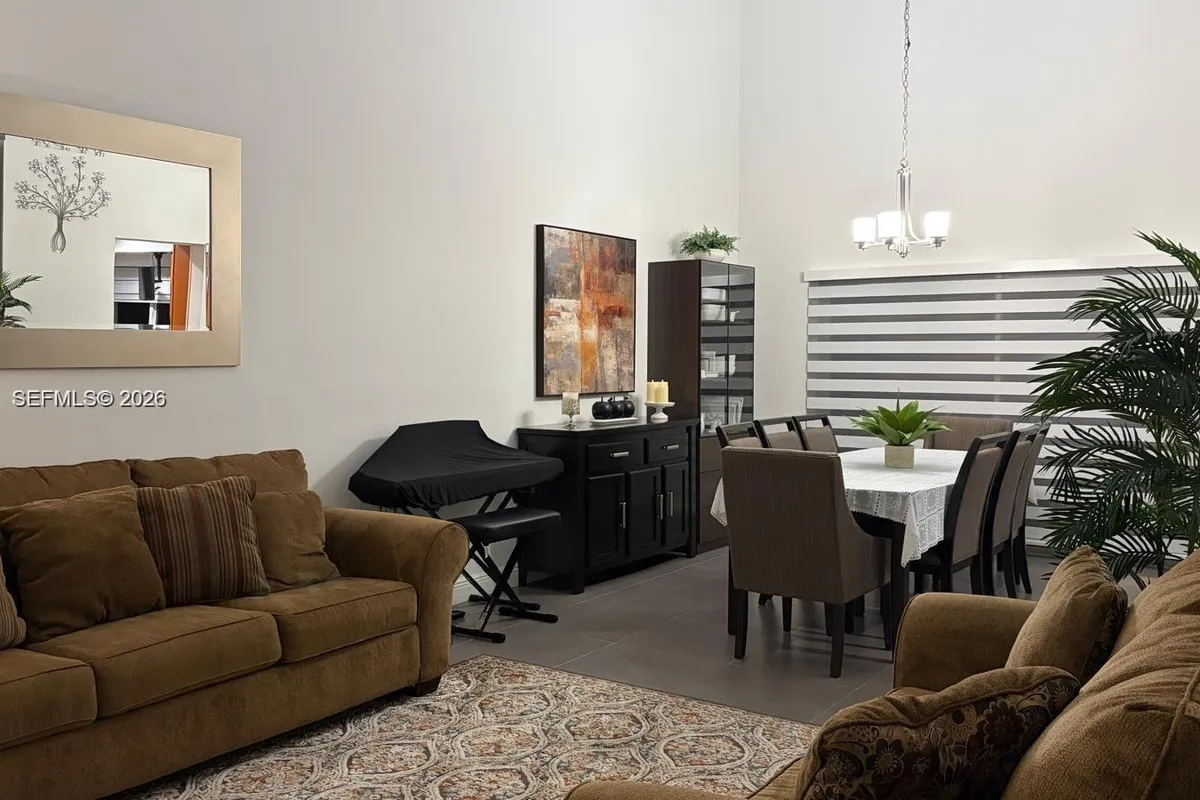 9530 SW 143rd Pl, Miami FL 33186