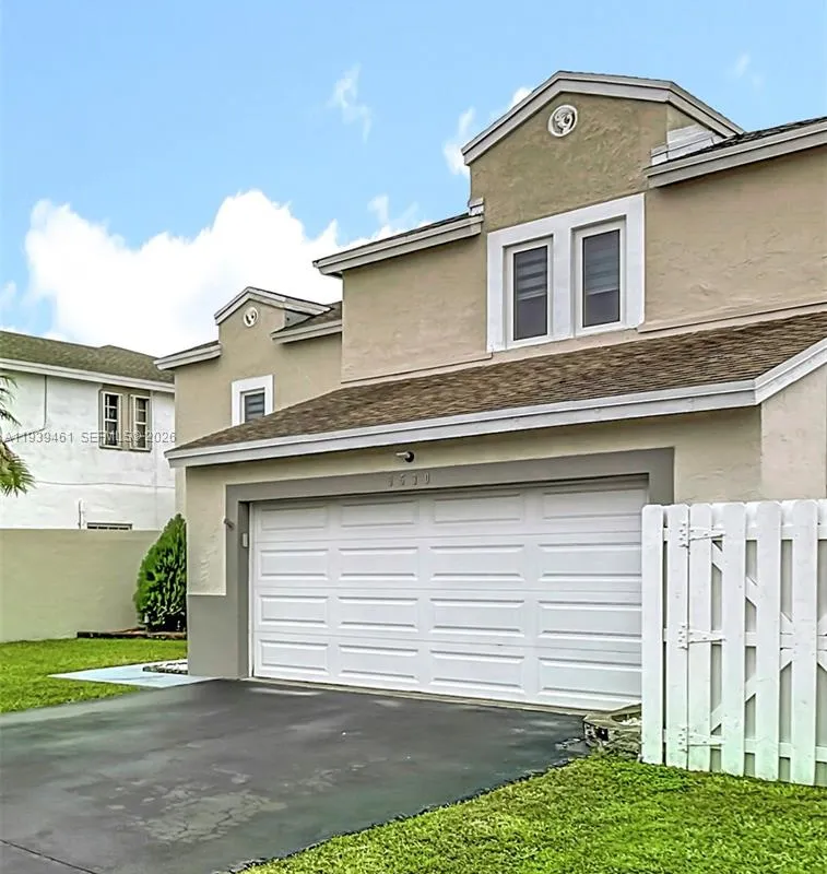 9530 SW 143rd Pl, Miami FL 33186
