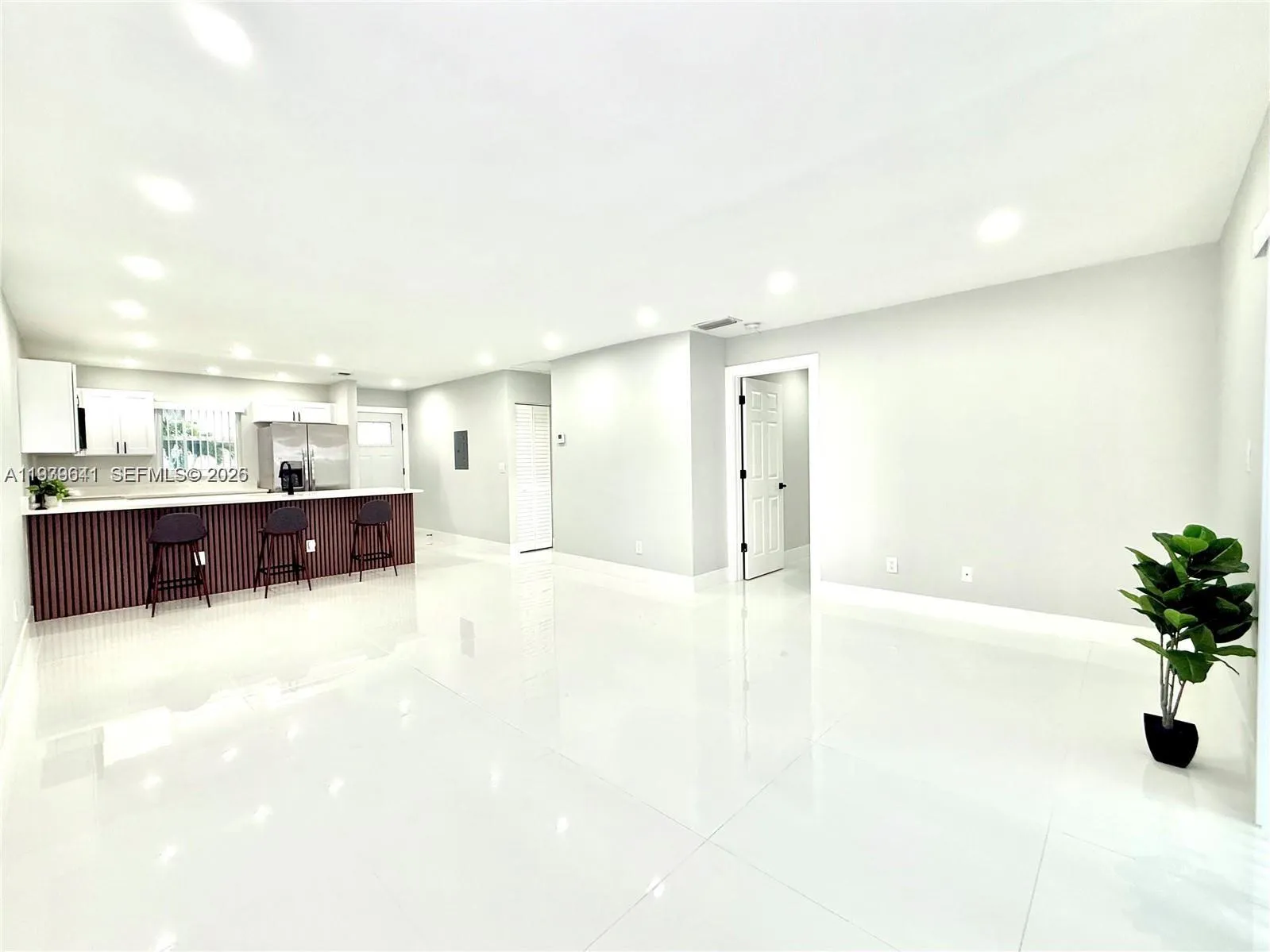 11240 SW 33rd Cir Pl, Miami FL 33165