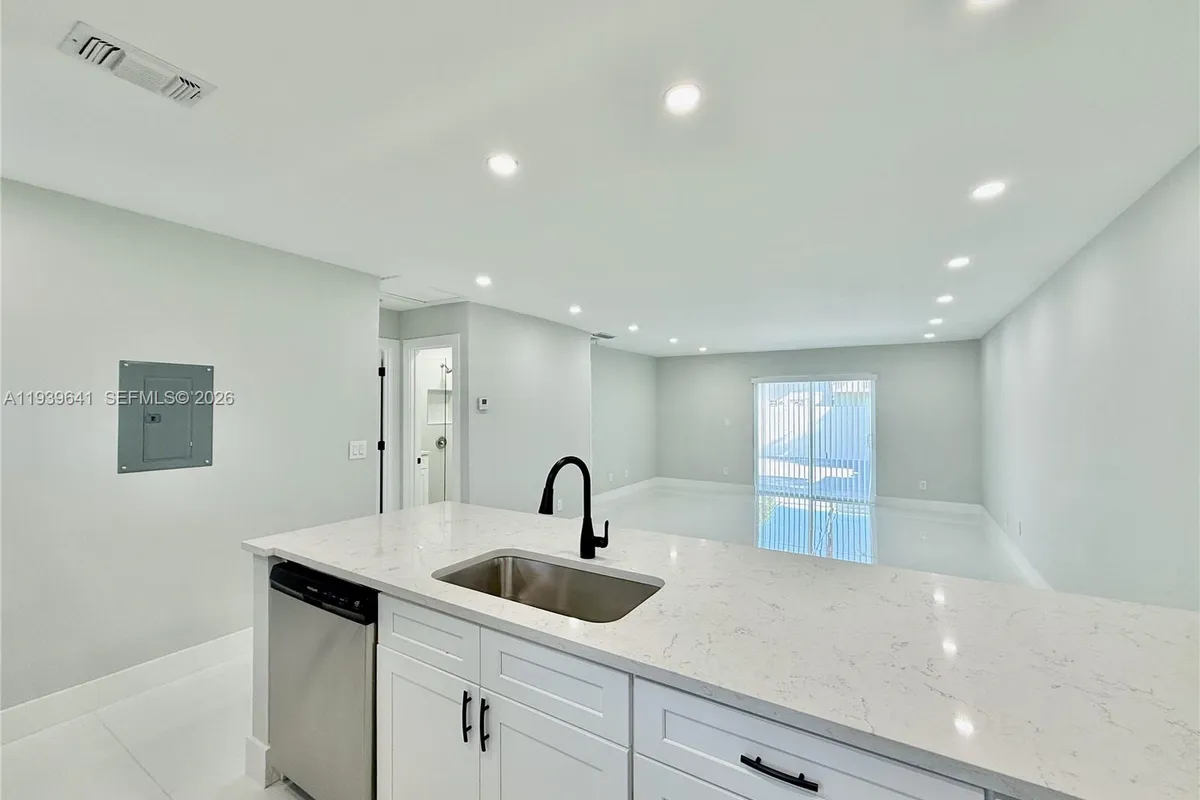 11240 SW 33rd Cir Pl, Miami FL 33165