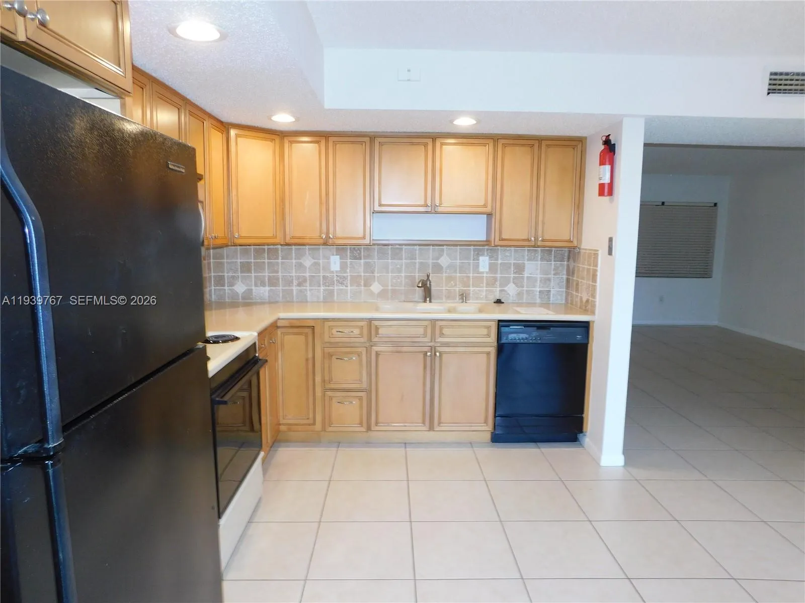 8015 SW 107 AV # 111, Miami FL 33173