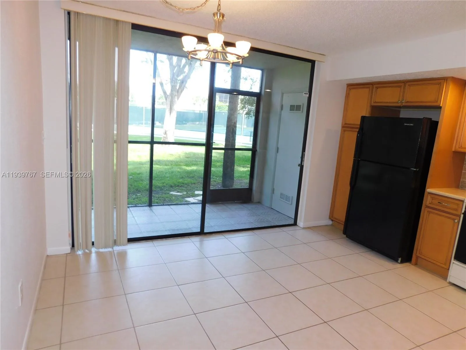 8015 SW 107 AV # 111, Miami FL 33173