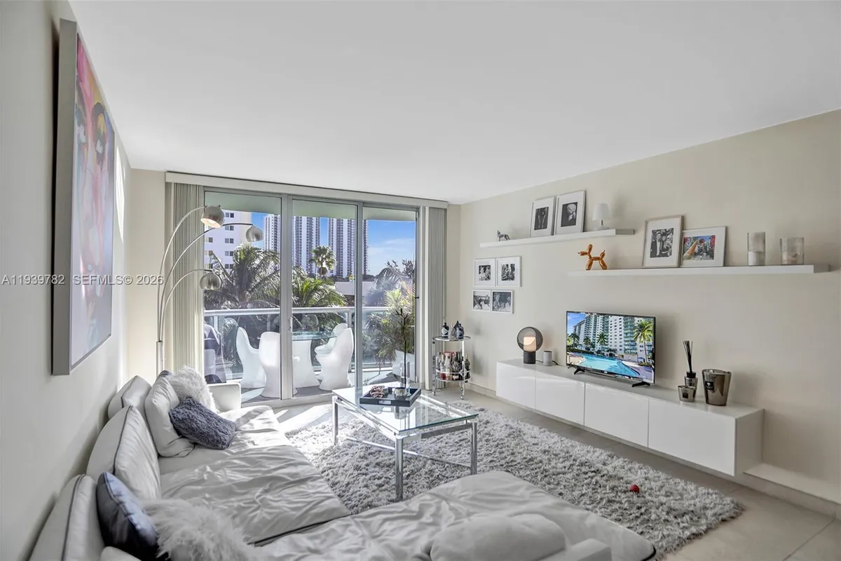 19390 Collins Ave # 302, Sunny Isles Beach FL 33160