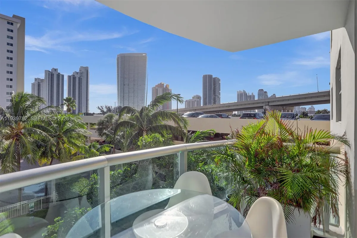 19390 Collins Ave # 302, Sunny Isles Beach FL 33160