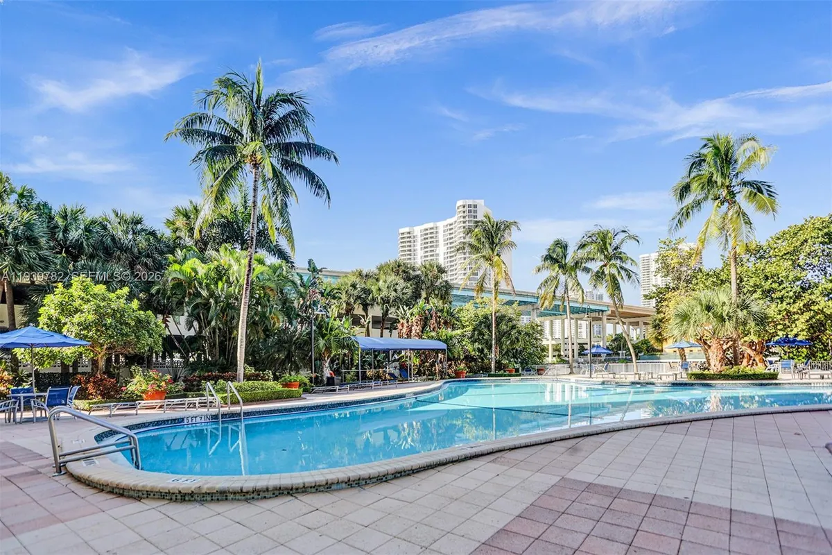 19390 Collins Ave # 302, Sunny Isles Beach FL 33160