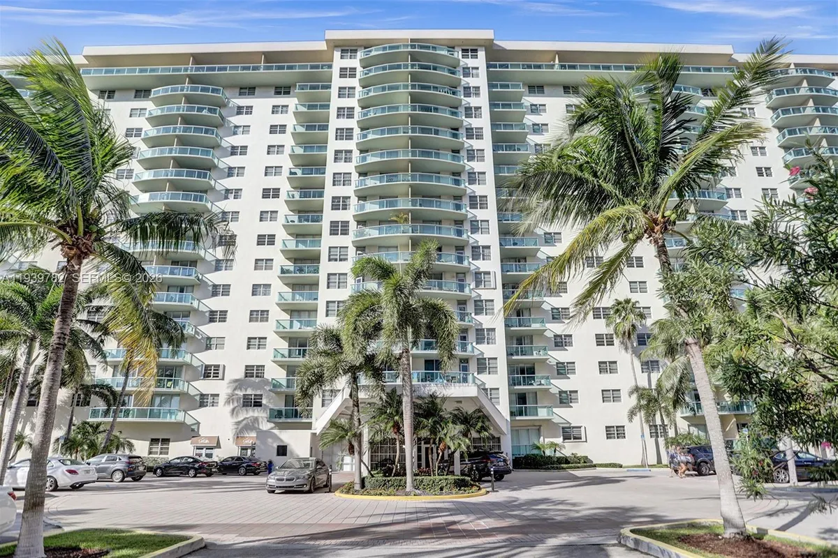 19390 Collins Ave # 302, Sunny Isles Beach FL 33160