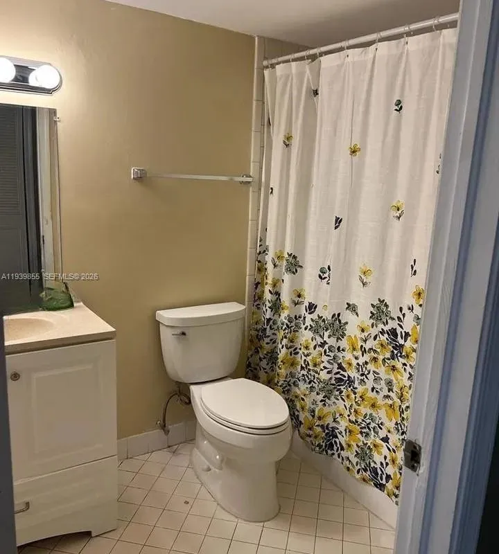 7552 Stirling Rd # 115, Davie FL 33024