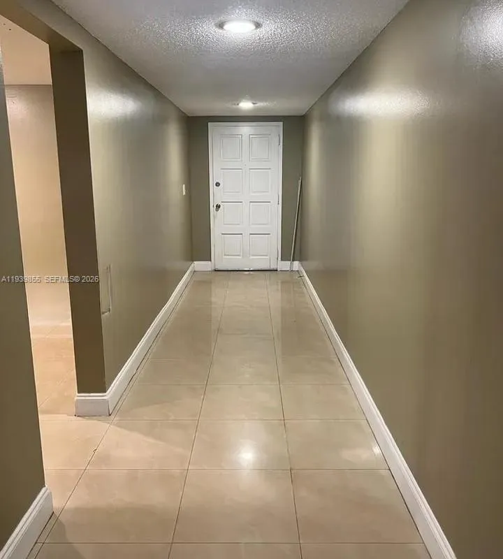 7552 Stirling Rd # 115, Davie FL 33024