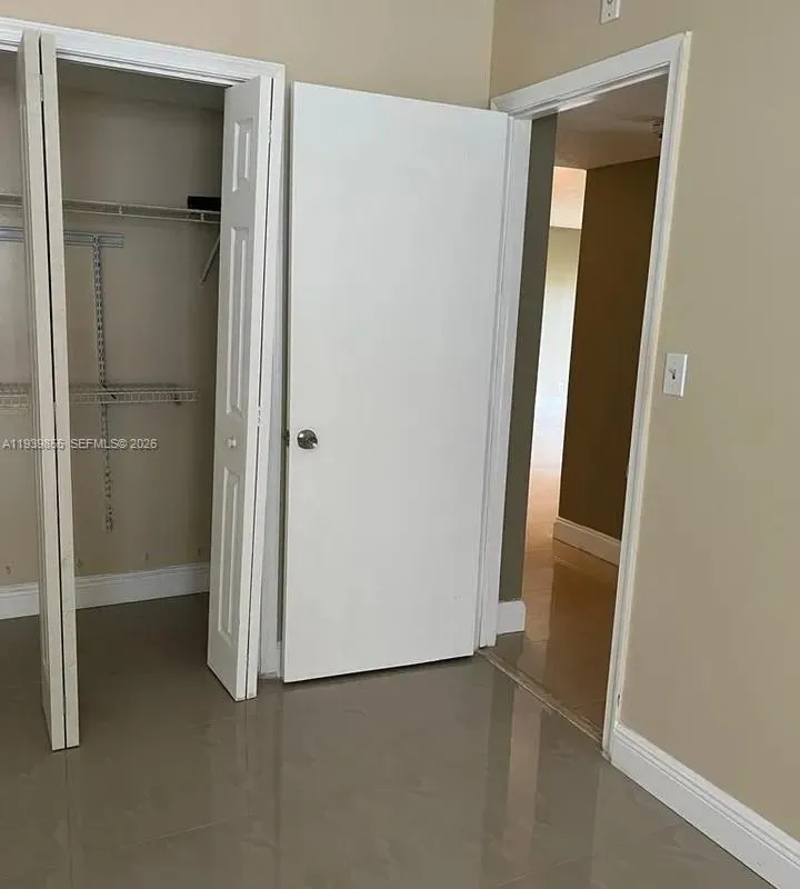 7552 Stirling Rd # 115, Davie FL 33024