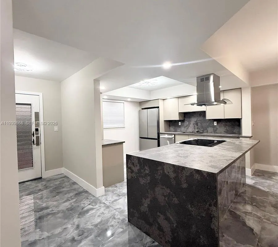 4930 E Sabal Palm Blvd # 206, Tamarac FL 33319