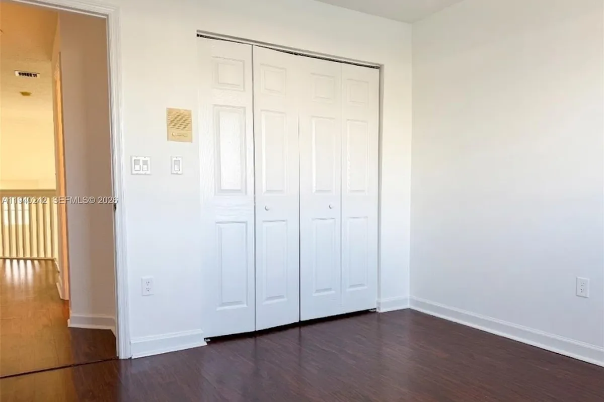 11541 NW 68th Ter, Doral FL 33178