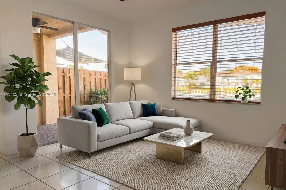 11541 NW 68th Ter, Doral FL 33178