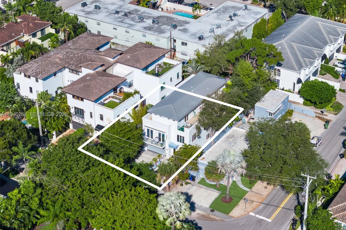 1317 NE 2nd St, Fort Lauderdale FL 33301