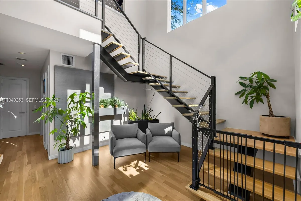 1317 NE 2nd St, Fort Lauderdale FL 33301