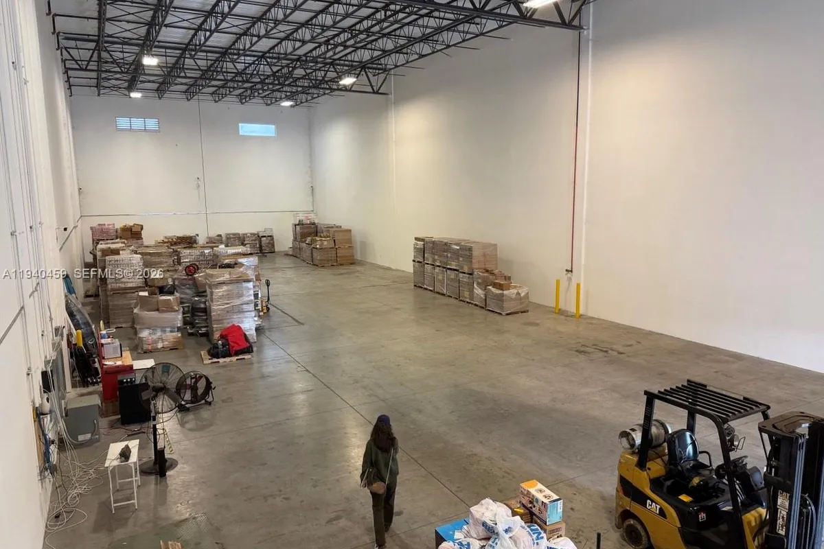 14001 NW 112th Ave, Hialeah Gardens FL 33018