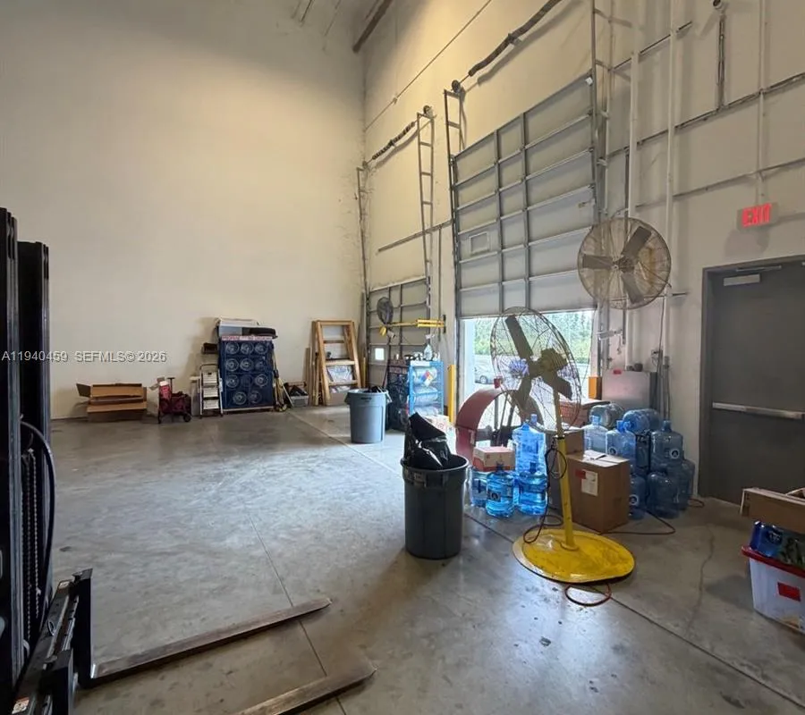 14001 NW 112th Ave, Hialeah Gardens FL 33018