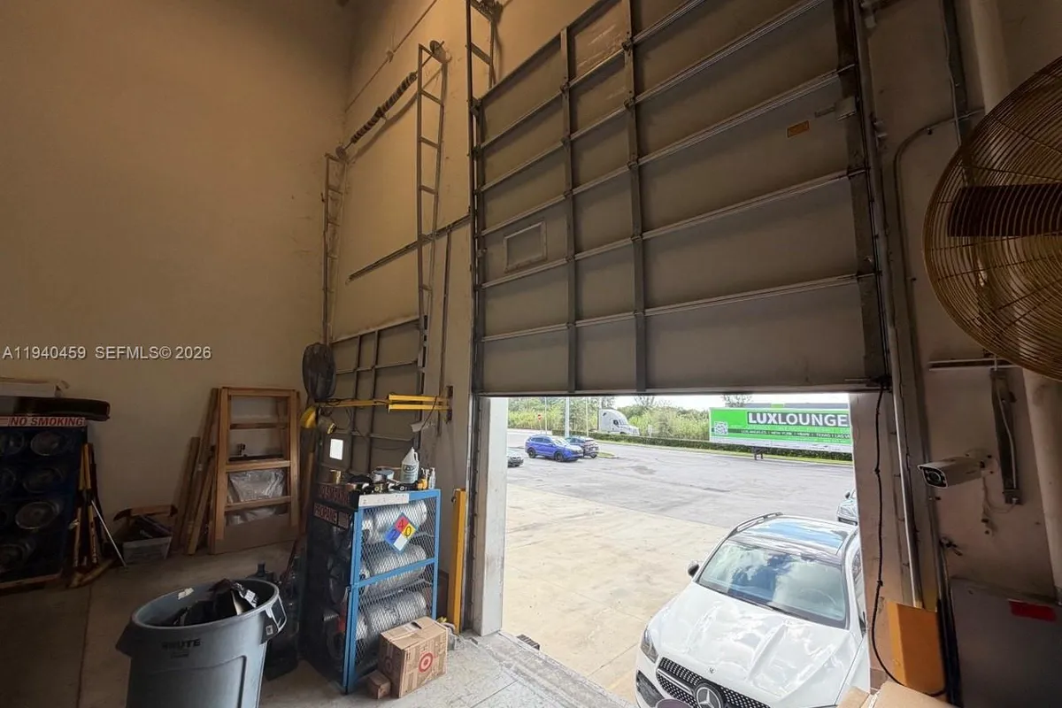 14001 NW 112th Ave, Hialeah Gardens FL 33018