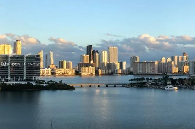 3300 NE 188th St, Aventura FL 33180