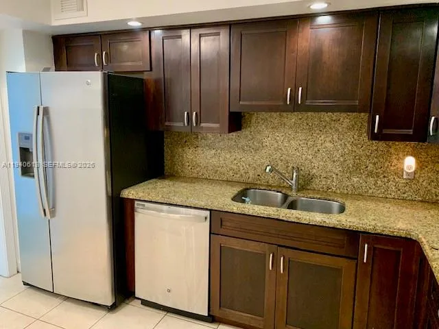 5750 Collins Ave # H, Miami Beach FL 33140