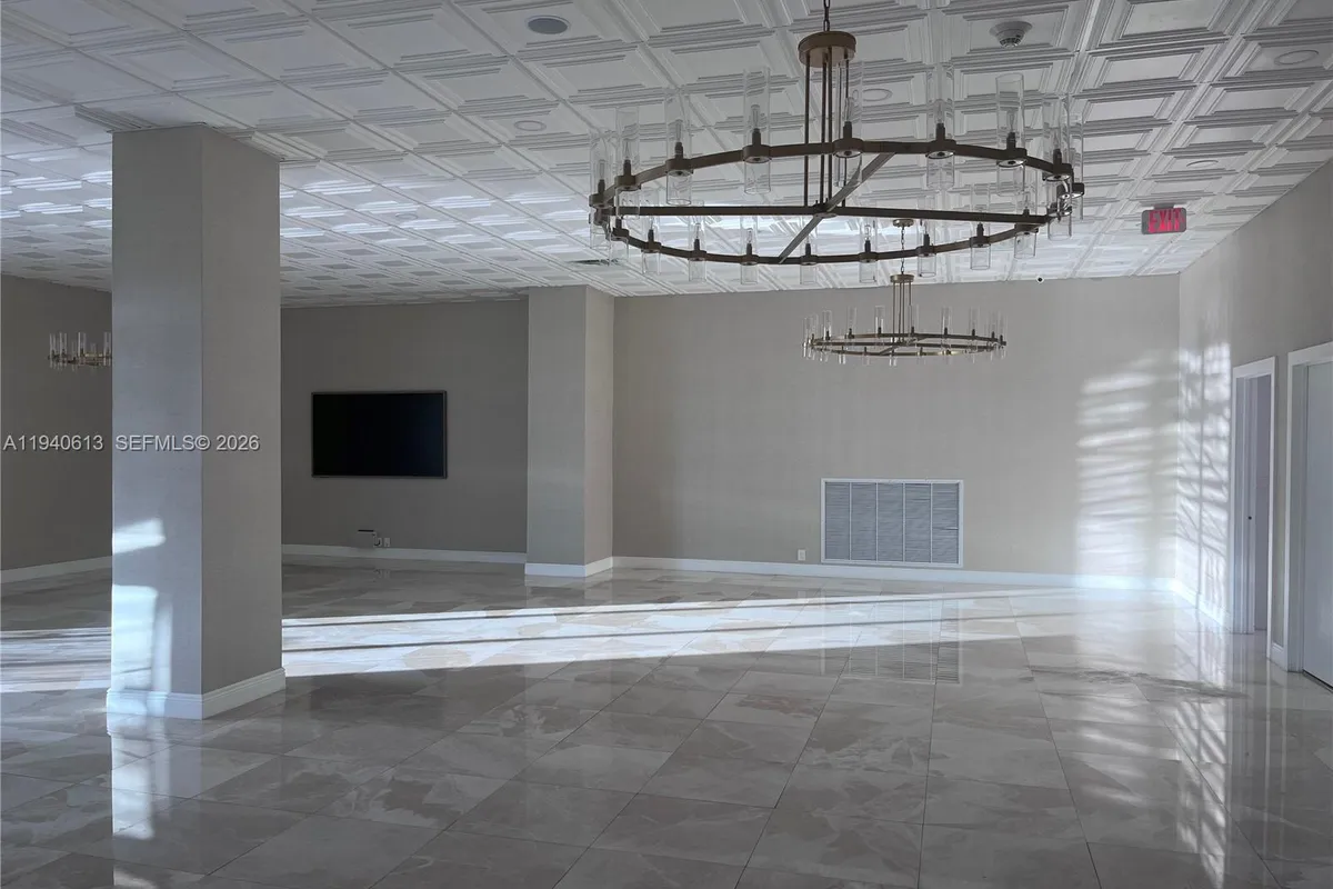 5750 Collins Ave # H, Miami Beach FL 33140